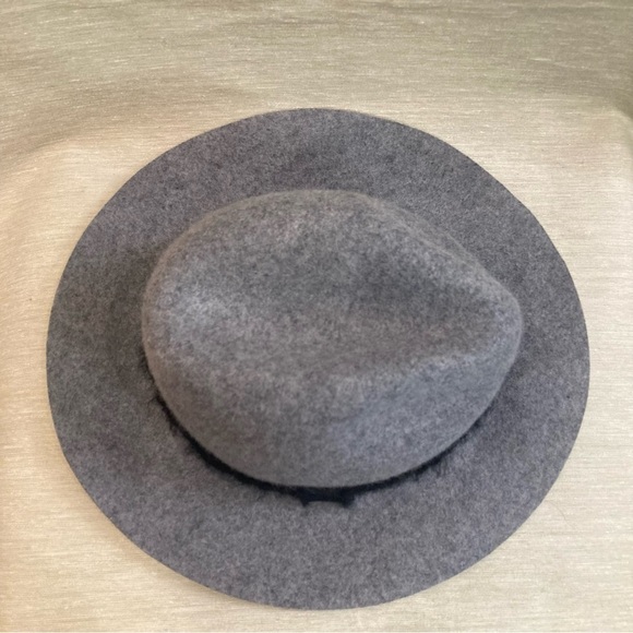 ZARA Sz S or 57 cms 100% Wool Hat Grey with Black Band Like New - Picture 3 of 14